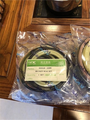 ＤＨ 370LC-7을 위한 두산 DH210 DX210 DH180 DX220 DX225 붐 CYL 봉지 키트
